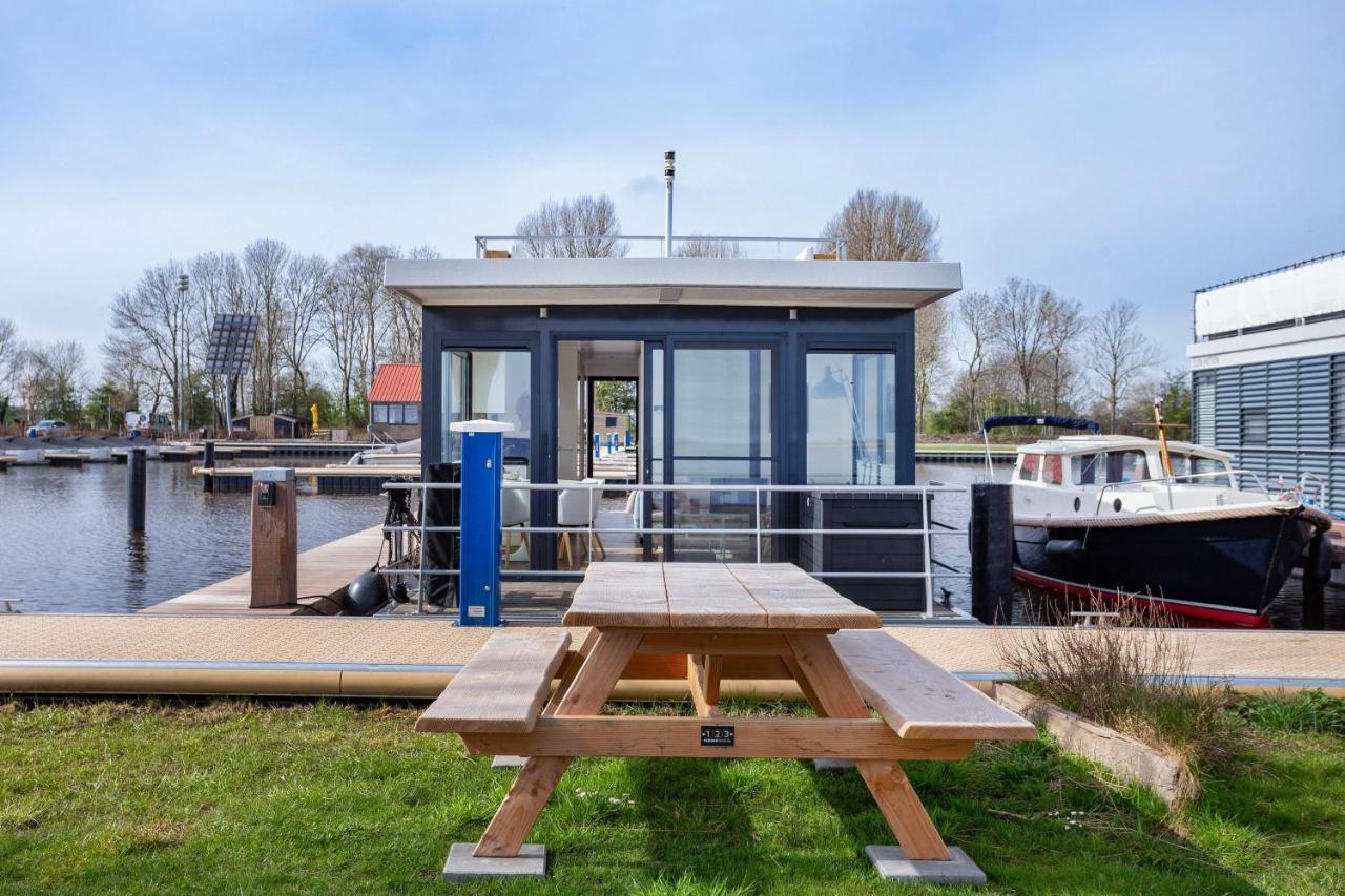 Welcome In - Houseboat Agua Dolce Met Tuin, Paviljoenwei 4, Sneek - Offingawier Villa Eksteriør bilde